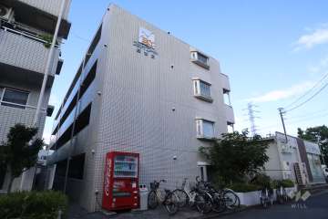 スカイコート日吉第2の外観（南西側から）