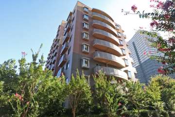 サウザンドシティ5番館の外観(北東側から)