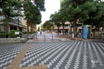 敷地入り口
