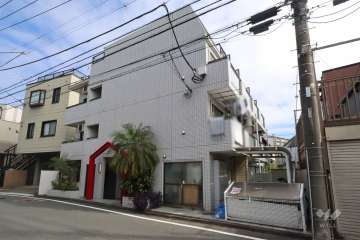 プラザ新川崎の外観(南西側から)　