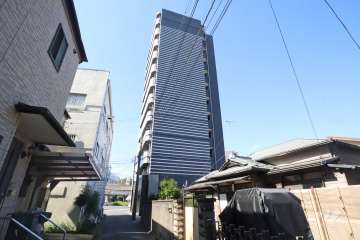 メインステージ川崎クロシア1の外観(南東側から)