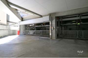 敷地内駐車場（屋内機械式）