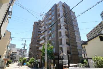 ロータリー宝塚南口の外観（北東側から）