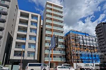 フェルクルール川崎の外観（南西側から）