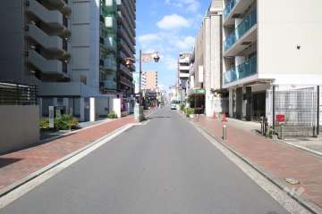 敷地東側の前面道路　