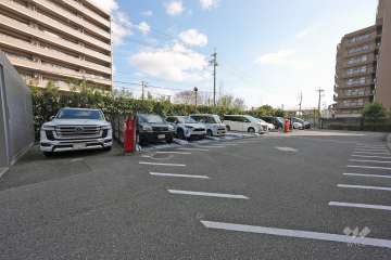 敷地内駐車場（屋外平面式）