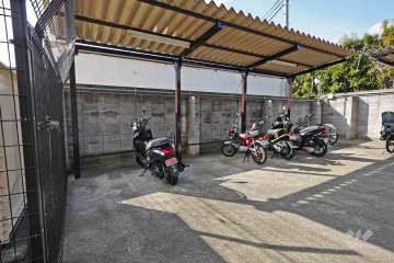 バイク置き場