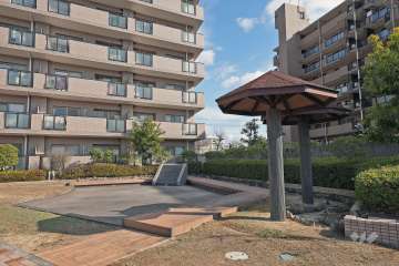 中庭の東屋