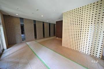 エントランスホール