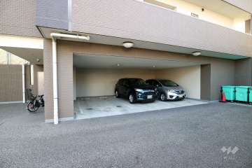 敷地内駐車場（屋内平面式）
