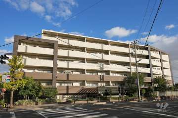 ディークラディア甲東園の外観（西側から）