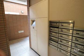 共用ポストと宅配ボックス
