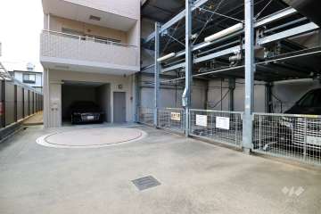 敷地内駐車場（屋内機械式・屋内平面式）