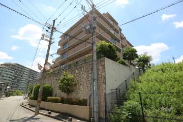 セントラル宝塚仁川の外観（北西側から）