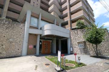 エントランスの全景