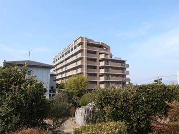 セントラル宝塚仁川の遠景。