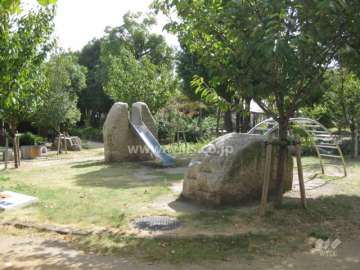マンションの南側にある前田公園