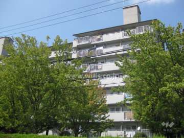 芦屋緑2住宅 6号棟の外観（南東側から）