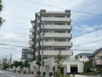 ランズ尼崎の外観（南側から）