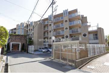 パレ宝塚中山ファインステイの外観（北東側から）