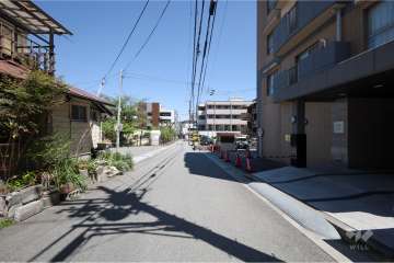 敷地北西側の前面道路