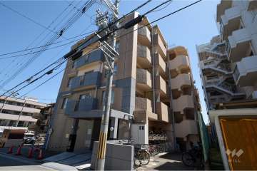 ネバーランド宝塚小林の外観（西側から）