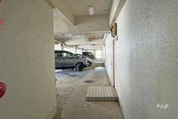 敷地内駐車場（屋内平面式）