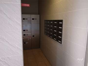 宅配ボックスと共用ポスト