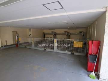 敷地内駐車場(屋内機械式)