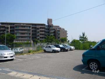 平面駐車場
