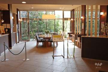 カフェラウンジ