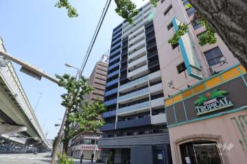 プレサンス大阪ドームシティクロスシティの外観（南西側から）