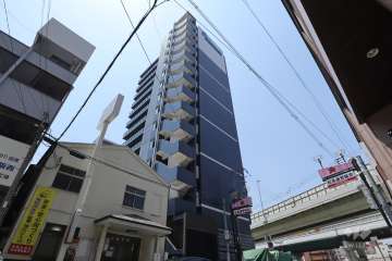 プレサンス大阪ドームシティクロスシティの外観（東側から）