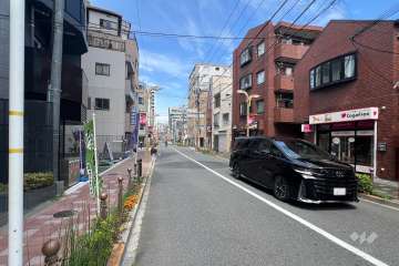 敷地南東側の前面道路　　