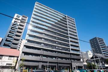 プレサンス新栄ユリシスの外観（南西側から）