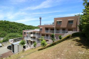 セーリオ宝塚3番館の外観（南西側から）