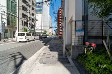 敷地北側の前面道路
