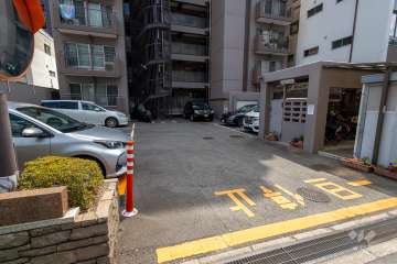 駐車場の出入り口・敷地内駐車場（屋外平面式）