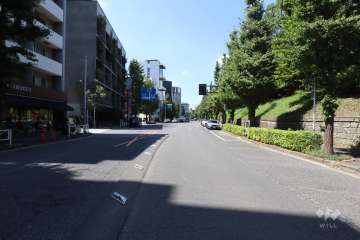 敷地北側の前面道路