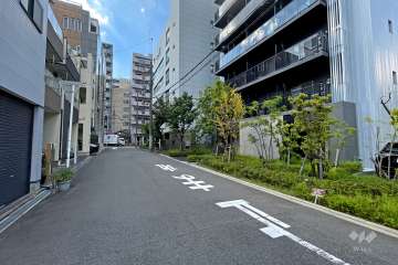 敷地南側の前面道路