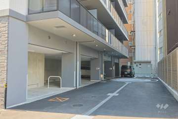 敷地内駐車場（屋内平面式と屋外平面式）