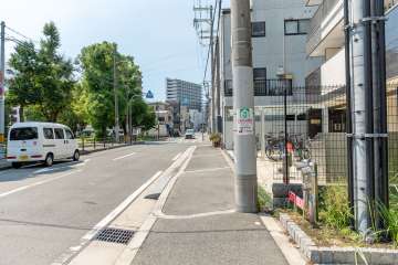 敷地南側の前面道路　