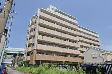 キングマンション福島アーデンコートの外観（南西側から）