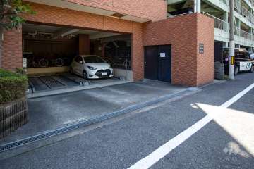 駐車場の出入口