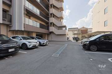 敷地内駐車場（屋外平面式）