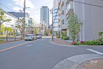 敷地東側の前面道路