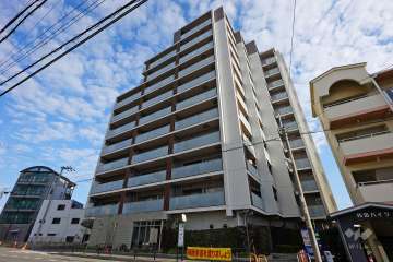 パレ伊丹ファインステイ2の外観（南側から）