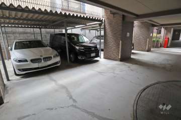 敷地内駐車場（屋内平面式）