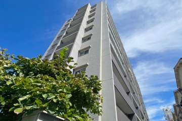 アークレジデンス梅田北の外観(南西側から)