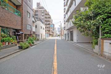 敷地東側の前面道路　